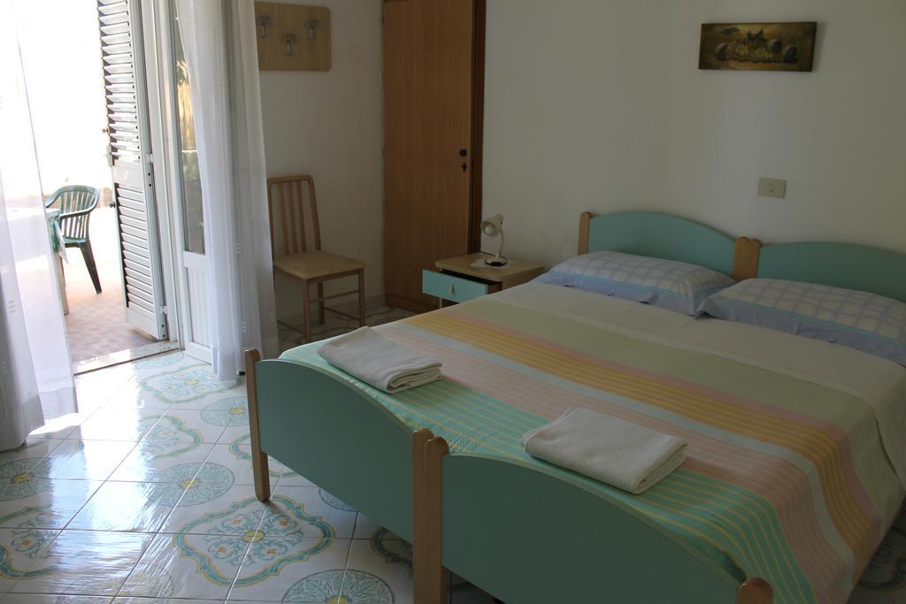 Villa Luna Di Miele Casamicciola Terme Zimmer foto